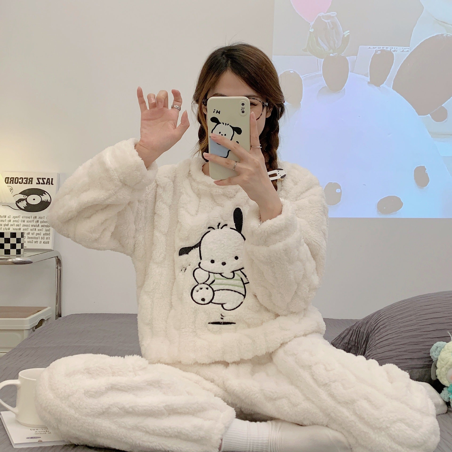 Winter Pajamas Sets Homewear Solid Color Loose Thickened Coral Velvet Pullover Long Sleeves and Trousers Warm Pajamas Indoor Outdoor Casual Clothes